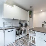 Gran Bilbao Vi By Aston Apartman