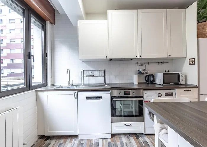 Gran Bilbao Vi By Aston شقة